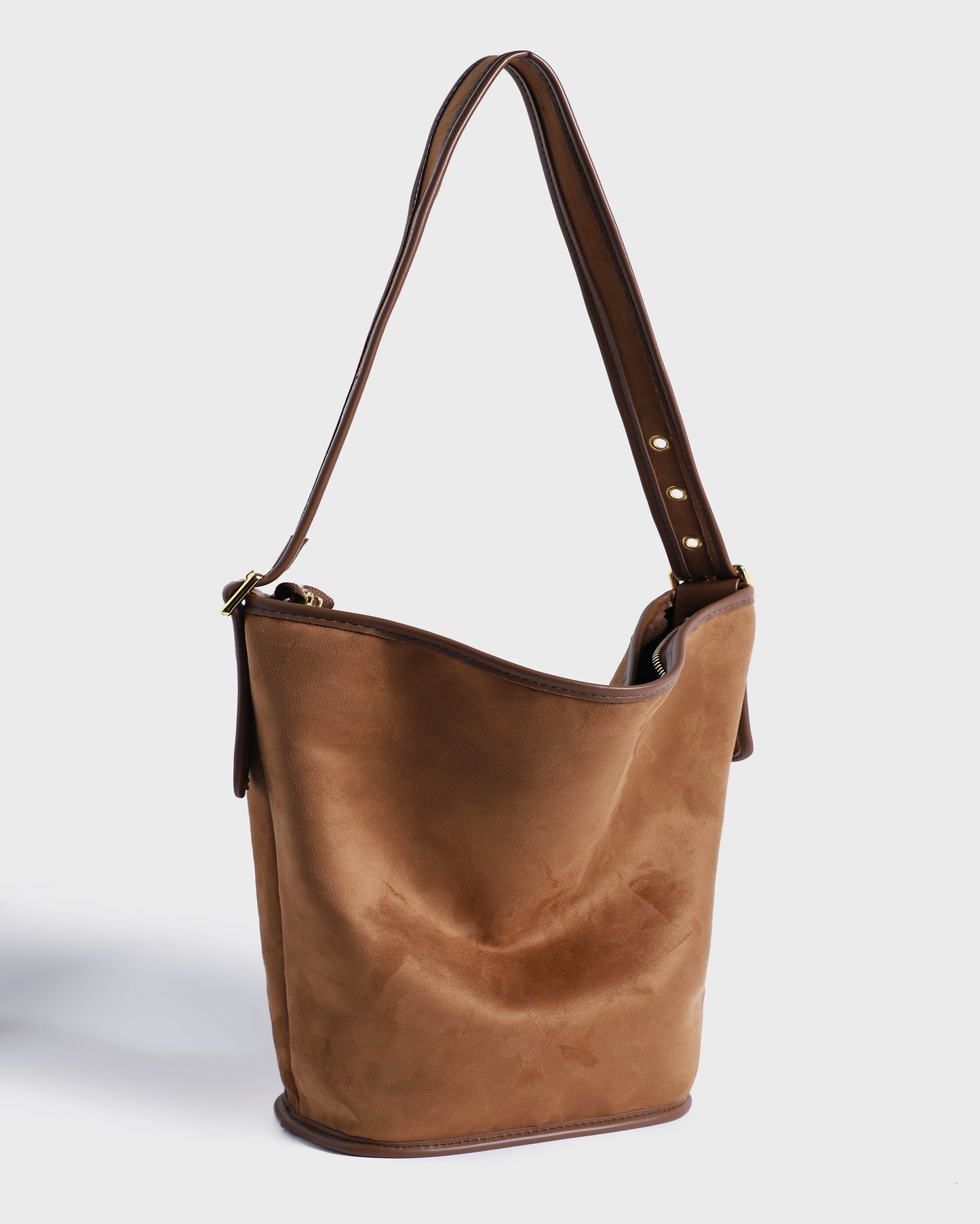 ALMA Suede Tote